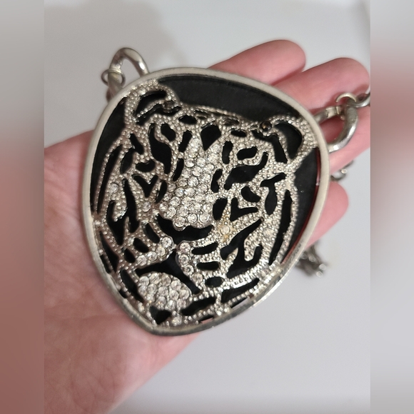 Leopard cheetah necklace chunky chain Big silver black rhinestones Rhianna bling - Picture 6 of 9